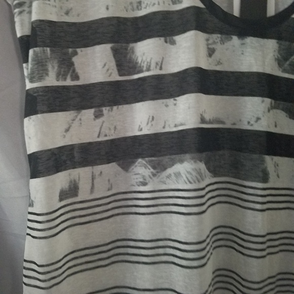 NWT Kenneth Cole SS Blouse - Picture 2 of 6